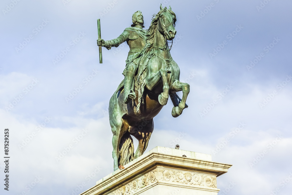 Obraz premium Madrid Plaza de Oriente, Felipe IV monument. Madrid, Spain.