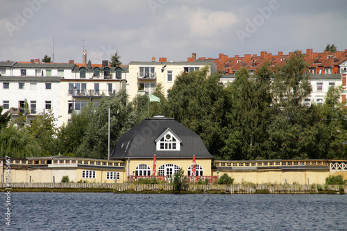 Am Seeufer in Schwerin