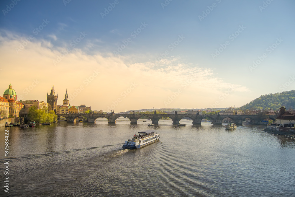 Fototapeta premium Vltava river and Charles bridge, Prague