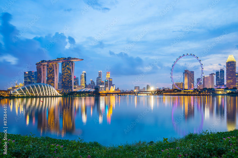 Marina Bay in Singapore at twilight Marina Bay in Singapore at twilight