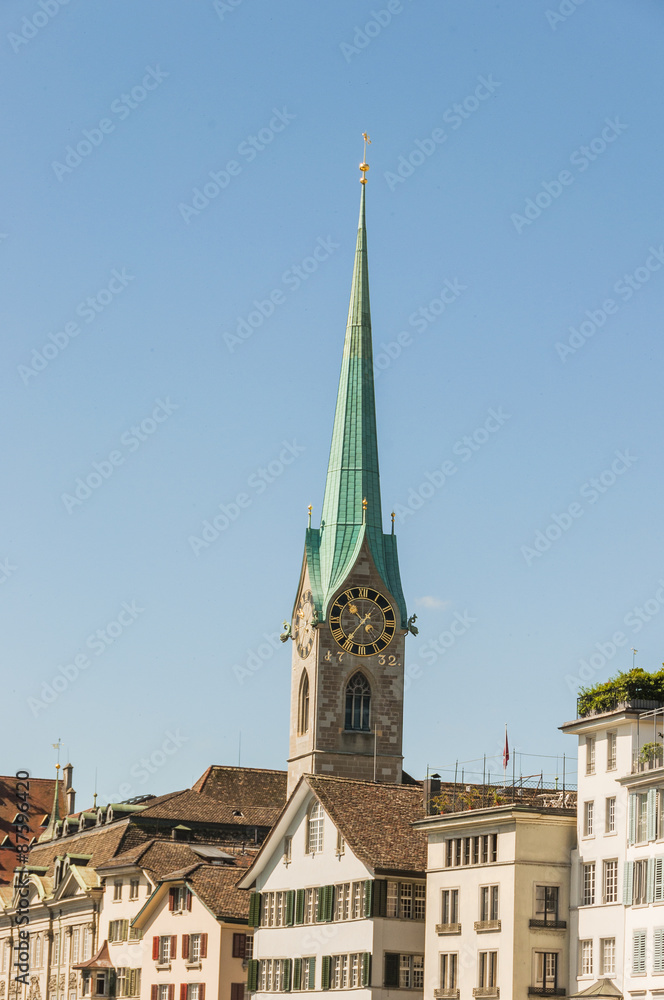 Zürich, Altstadt, Fraumünster, Kirche, Kirchturm, historische Altstadthäuser, Limmat, Schweiz