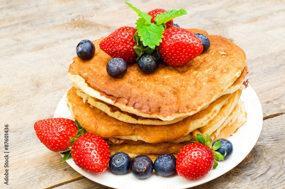 pancakes with fresh berries pancakes with fresh berries
