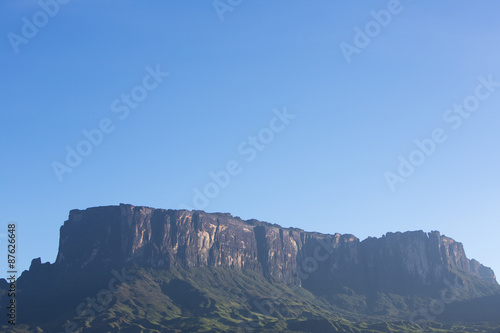 Kukenan tepui or Mount Roraima with blue sky in the morning. Ven © piccaya