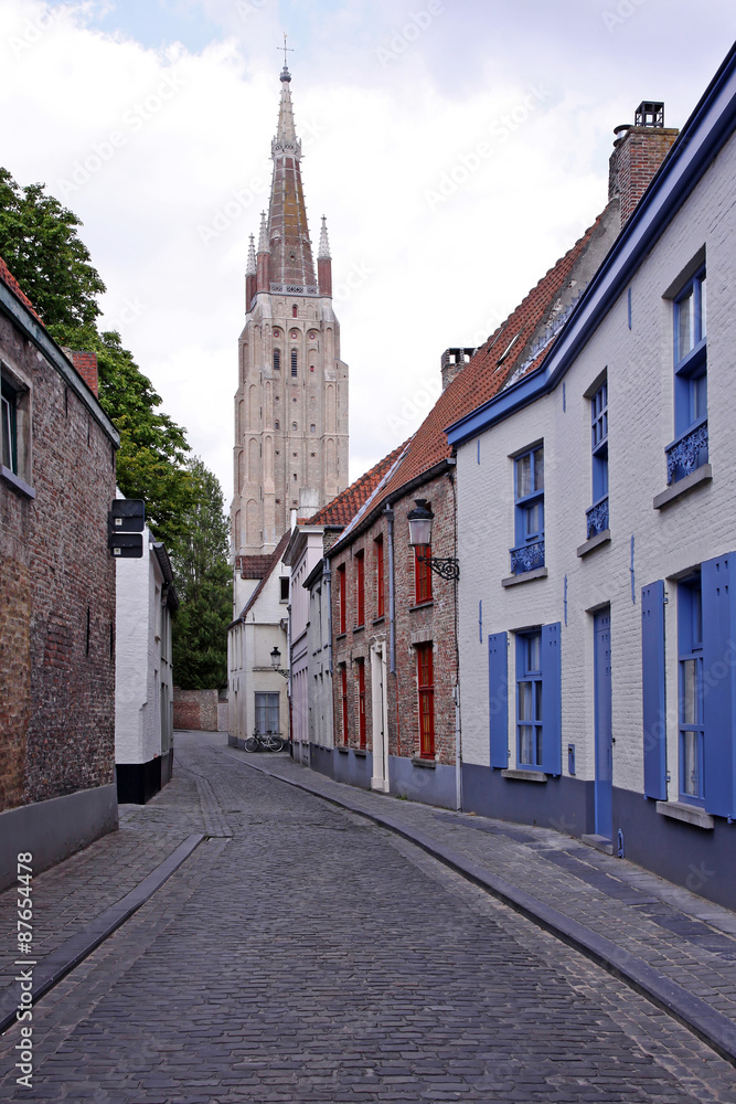 Obraz premium blick auf die liebfrauenkirche in brügge