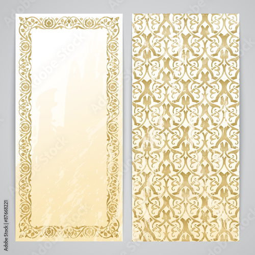 Flayers with arabesque decor