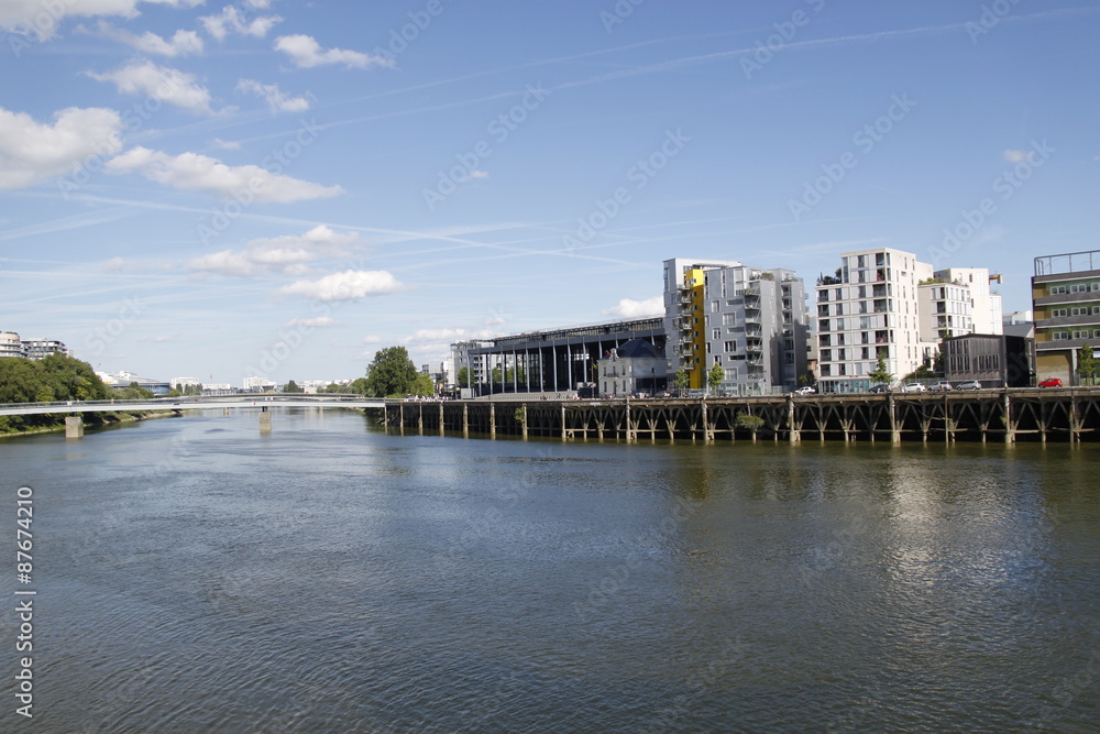 Naklejka premium Quai de la Loire à Nantes
