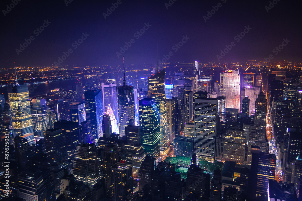 Naklejka premium Nowy Jork nocą