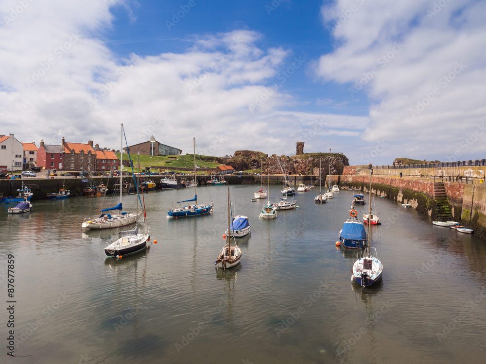 Fototapeta premium Dunbar, Scotland, UK. 23rd June 2015. Boats at Dunbar Harbour, Scotland, UK