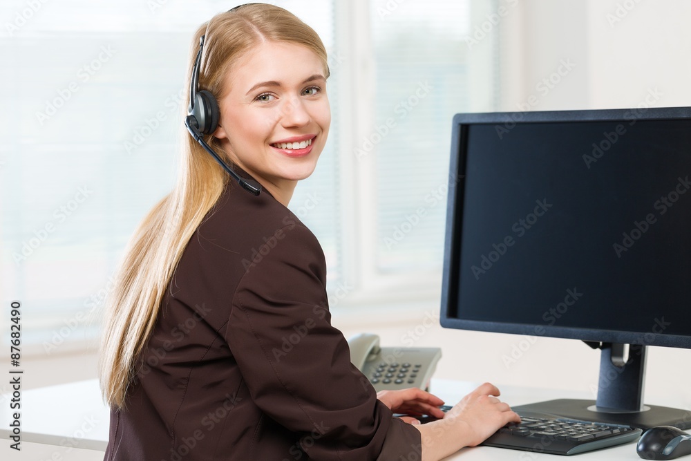 Customer, phone, call. Customer, phone, call.