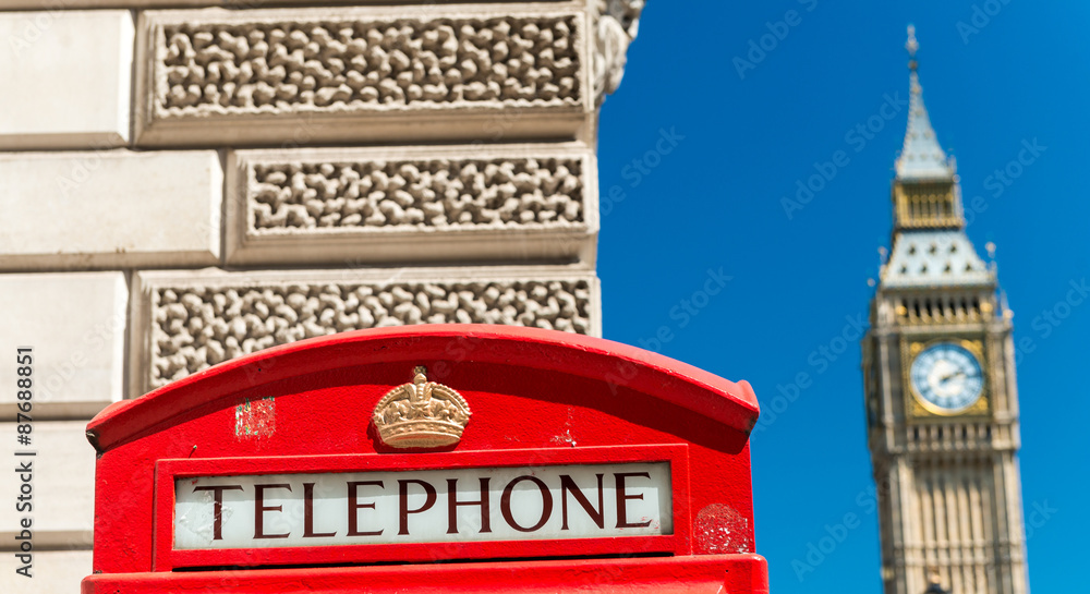 Obraz premium Red Telephone Booth and Big Ben in London street