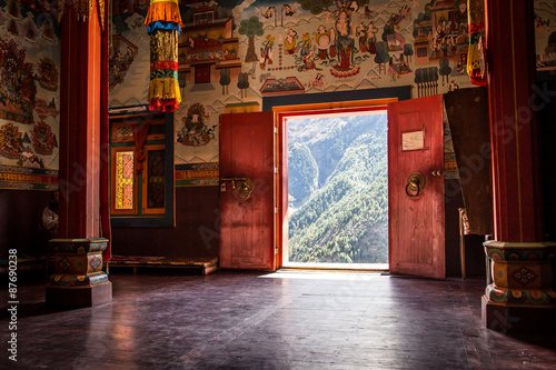 Fotografie, Obraz Buddhistický klášter v polovině hory.