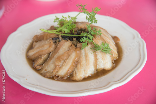 sliced braised pork belly, chinese cuisine