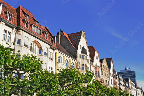 Obraz na płótnie Häuserzeile in Düsseldorf w salonie