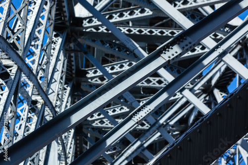 Modern Bridge frame closeup