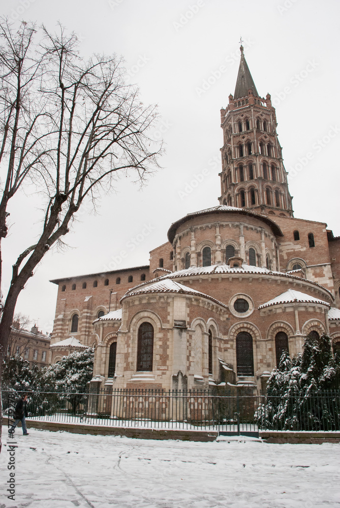 Saint-Etienne cathedral at Toulouse with snow