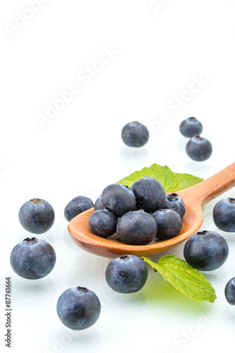 fresh blueberries with leaf, healthy, natural, Wood