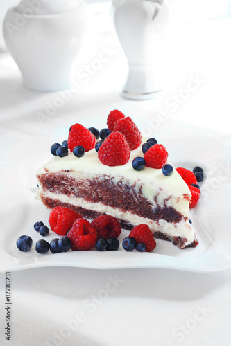 Creamy sweet cake 