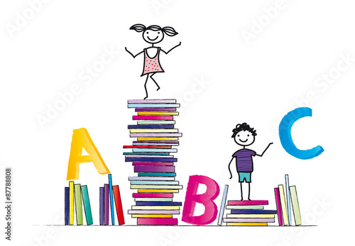 back to school - Fröhliche Schulkinder mit bunten Buchstaben und vielen Büchern - Schulbeginn - Lesen lernen mit Spaß - Lesezeit für Leseratten