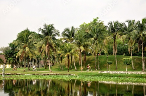 Photography people cycling in the creation park on 26 july 2015 morning in Titiwangsa Lake G