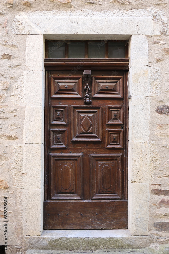 Porte ancienne à Sauveterre-de-Rouergue Porte ancienne à Sauveterre-de-Rouergue