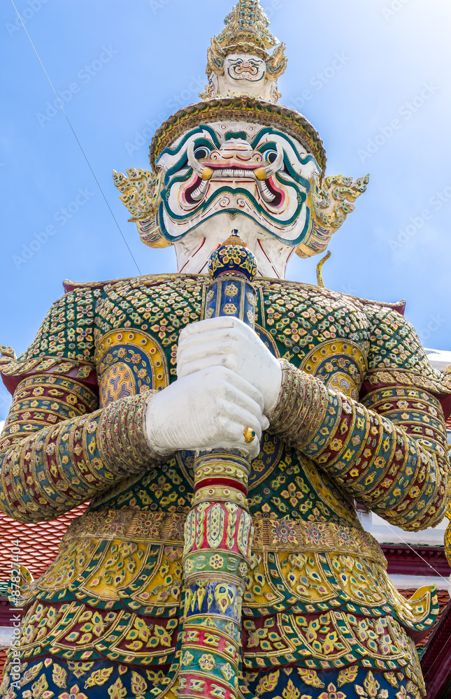 Fototapeta premium ワット・プラケーオの鬼神 タイランド