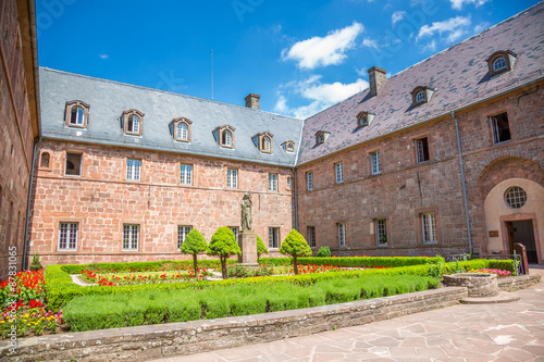 Abbaye de Hohenbourg au Mont Sainte-Odile photo