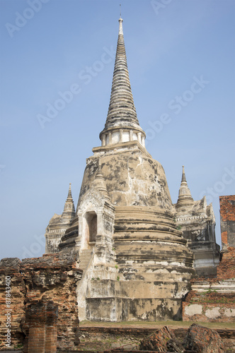 Правая ступа старинного храма Ват Пхра Си Санпет. Аютхая, Таиланд