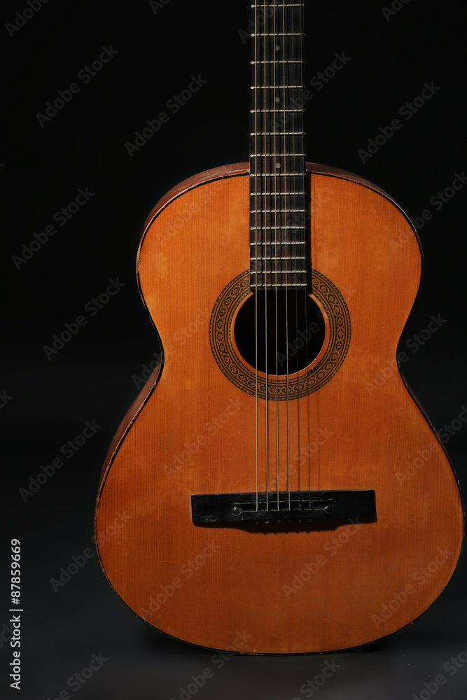 Obraz premium Classical guitar on dark background