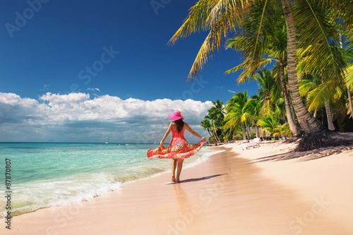Carefree, Young woman relaxing on the islands beach