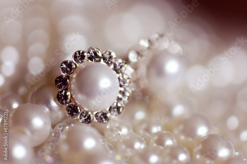 Elegant pearls wearrings
