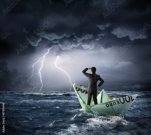 Foto Euro boat in the crisis - investment risk concept