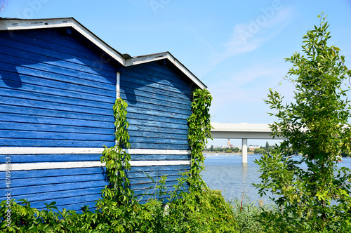 Blaue Badehütten an der Alten Donau