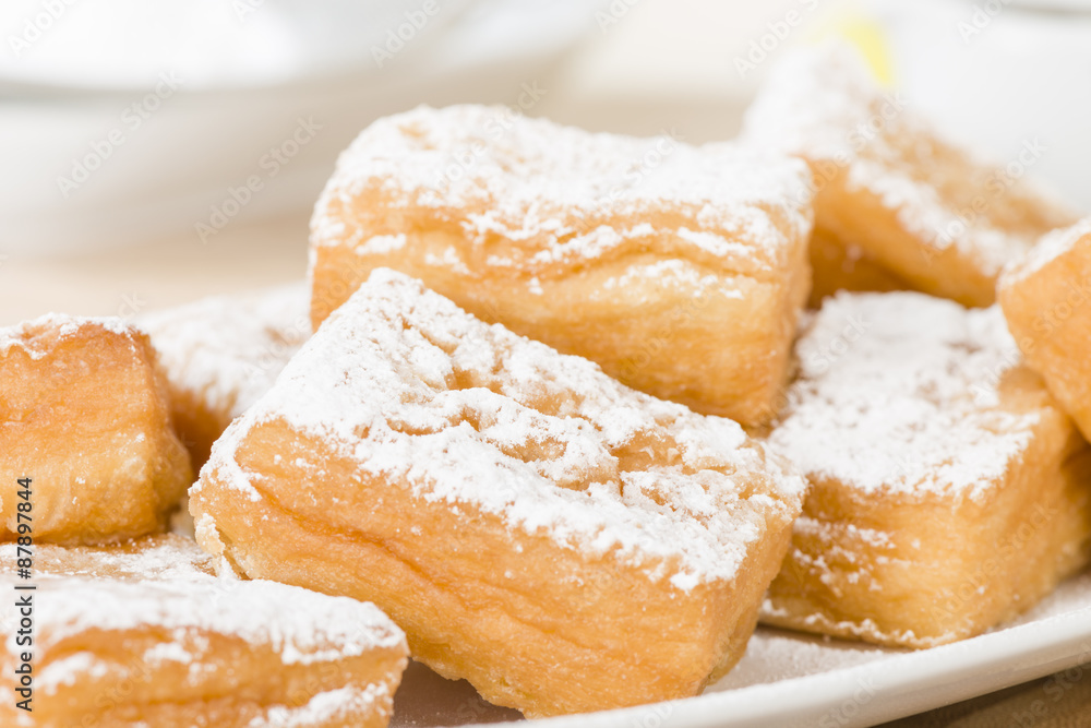 Yum Yum - Sweet toffee flavoured fried pastry dusted with icing sugar.
Yum Yum - Sweet toffee flavoured fried pastry dusted with icing sugar.