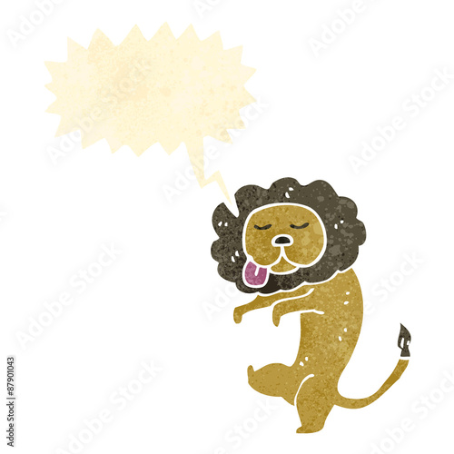 Fototapeta Naklejka Na Ścianę i Meble -  retro cartoon lion with speech bubble
