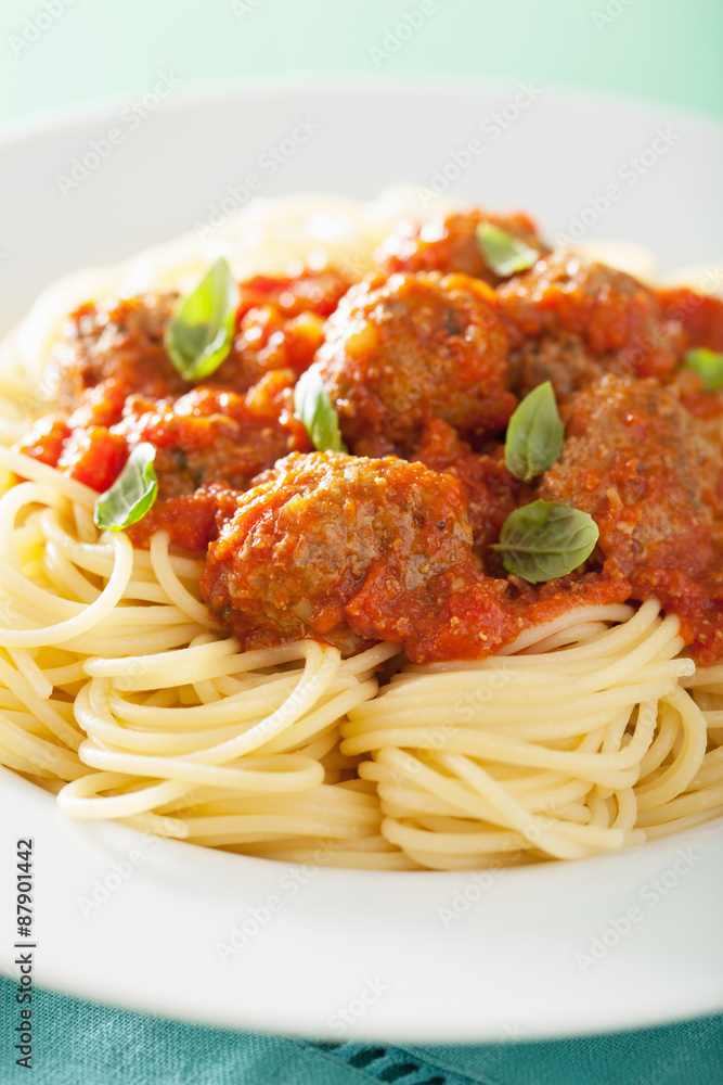 spaghetti with meatballs in tomato sauce spaghetti with meatballs in tomato sauce