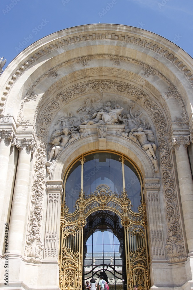 Porte du Petit Palais à Paris