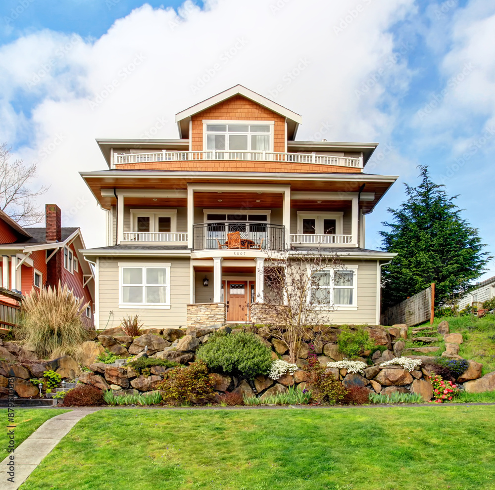 Elegant entrance to large american home. Elegant entrance to large american home.
