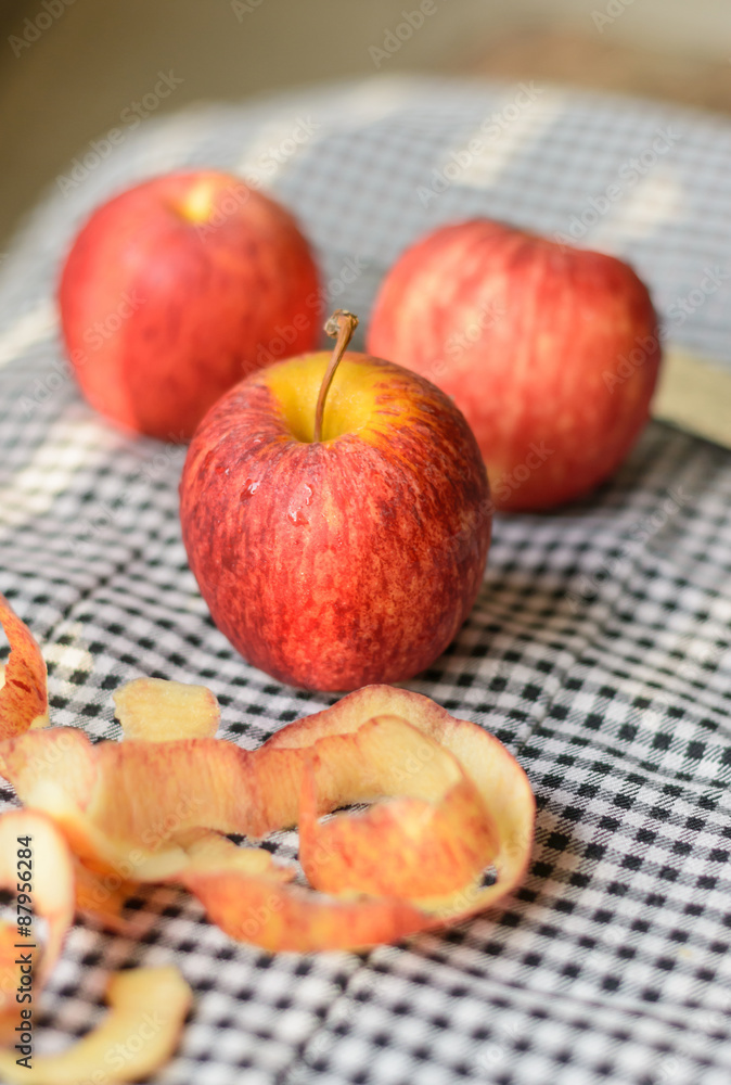 Red apples Red apples