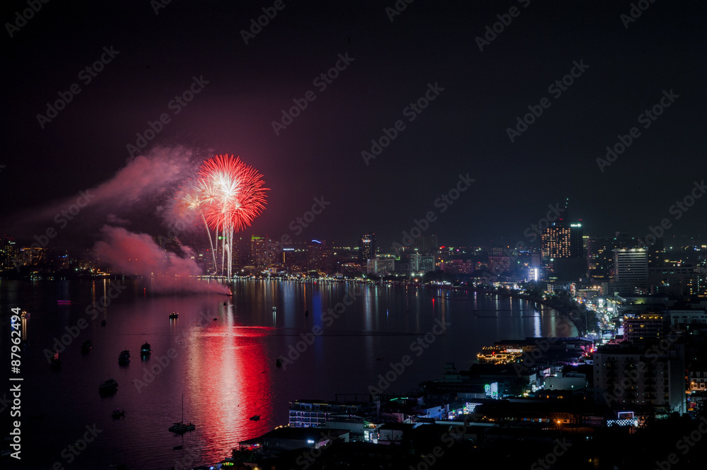 Fototapeta premium Night view and fireworks at Pattaya city, Thailand