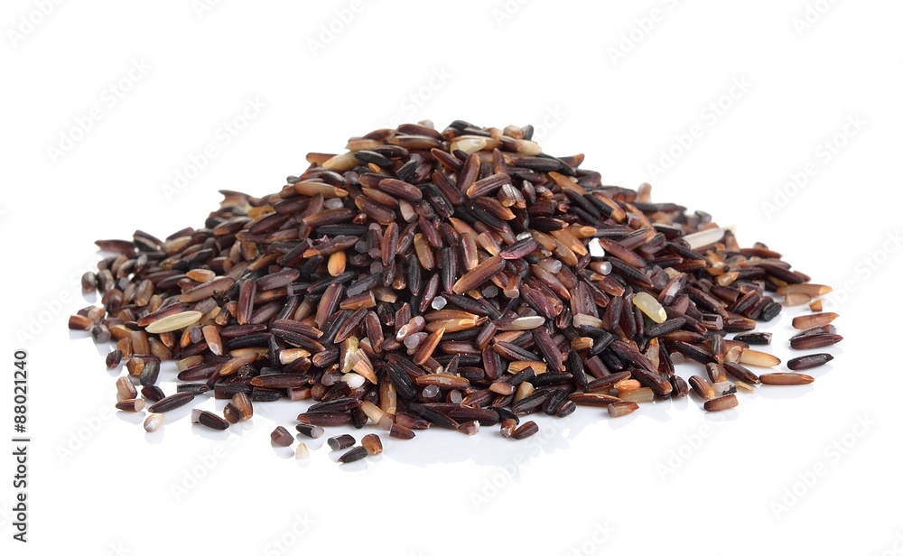 Obraz premium rice berry on white background