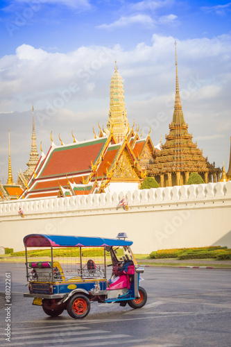 Canvas Print Tuk Tuk taxi waiting customers about Wat Phra Kaeo Bangkok