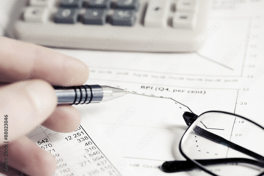 Financial accounting graphs and charts analysis Financial accounting graphs and charts analysis