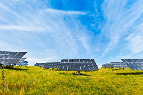 Solarpanels auf dem Feld