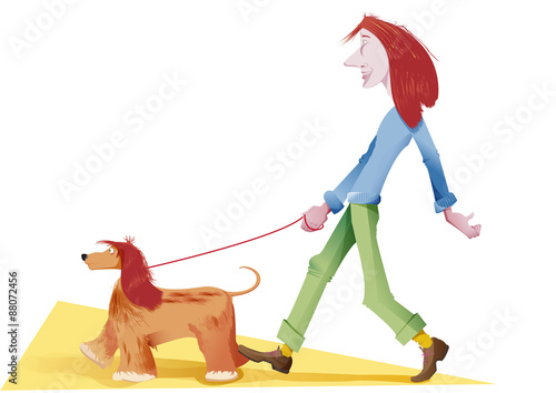 Homme promenant son chien