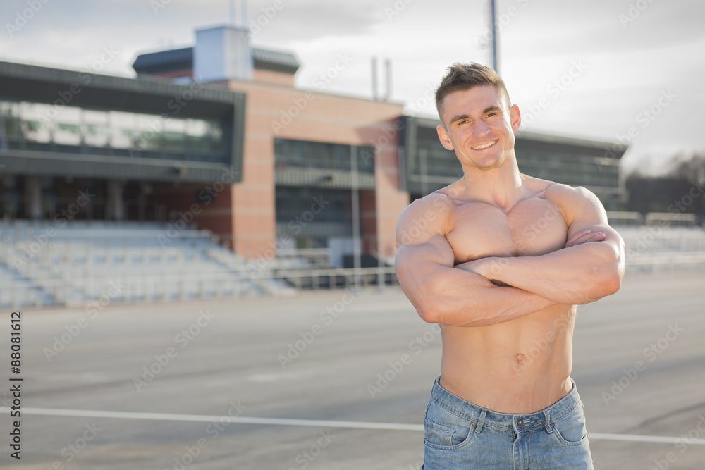 Obraz premium bodybuilder outdoor