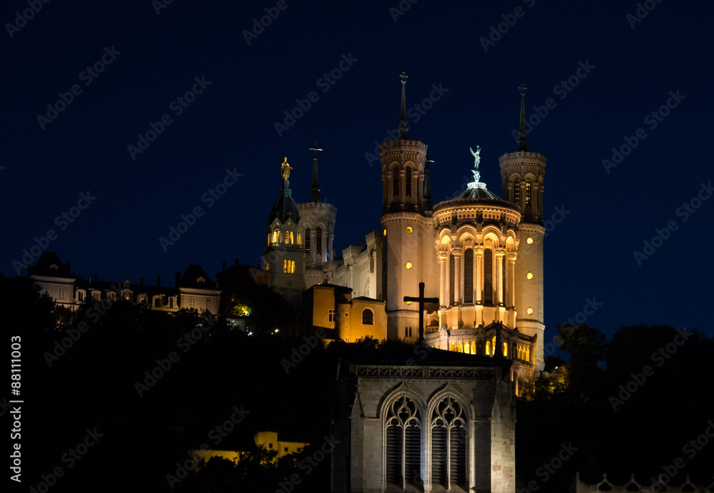 Obraz premium Basilique Notre-Dame de Fourvière à Lyon