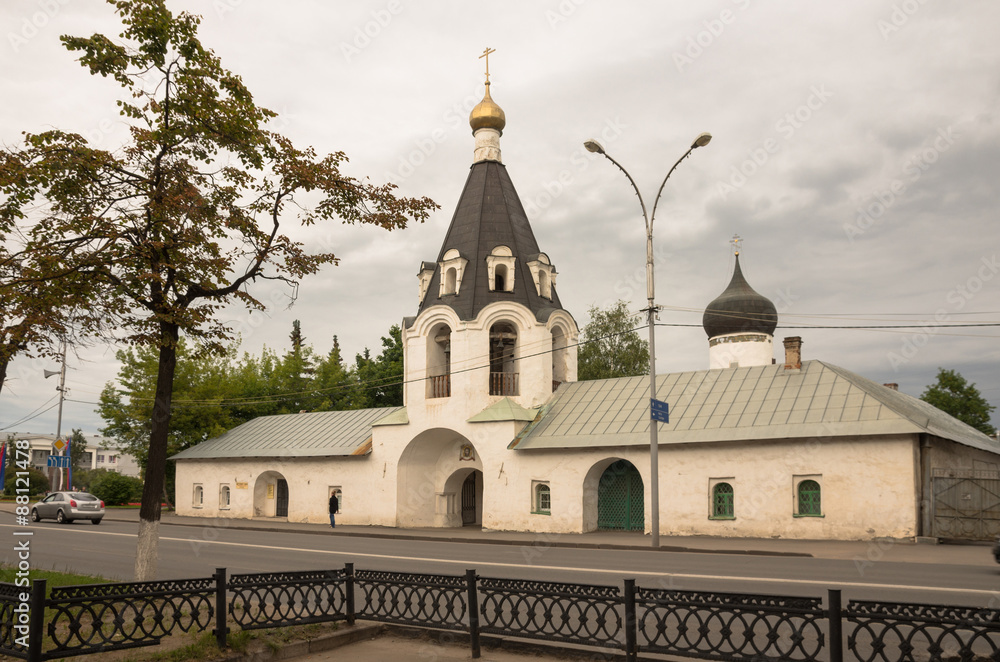 Fototapeta premium Псков. Церковь Михаила и Гавриила Архангелов с Городца 1339г.