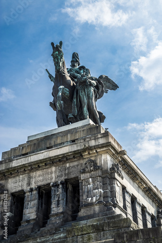 Reiterstandbild in Koblenz am deutschen Eck von unten