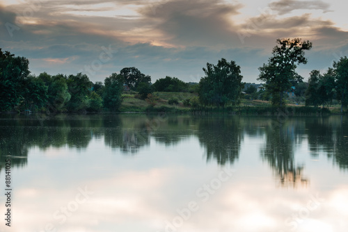 Закат на сельском озере © ais60