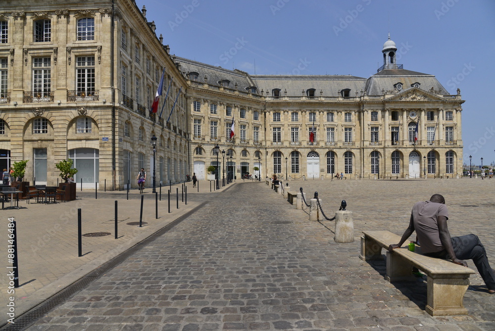 La place de la Bourse et ses prestigieux palais du 18ème siècle à Bordeaux